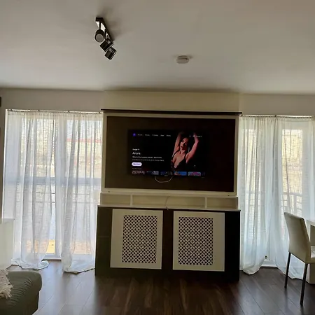 London Excel O2 Arena - Apartment With River View